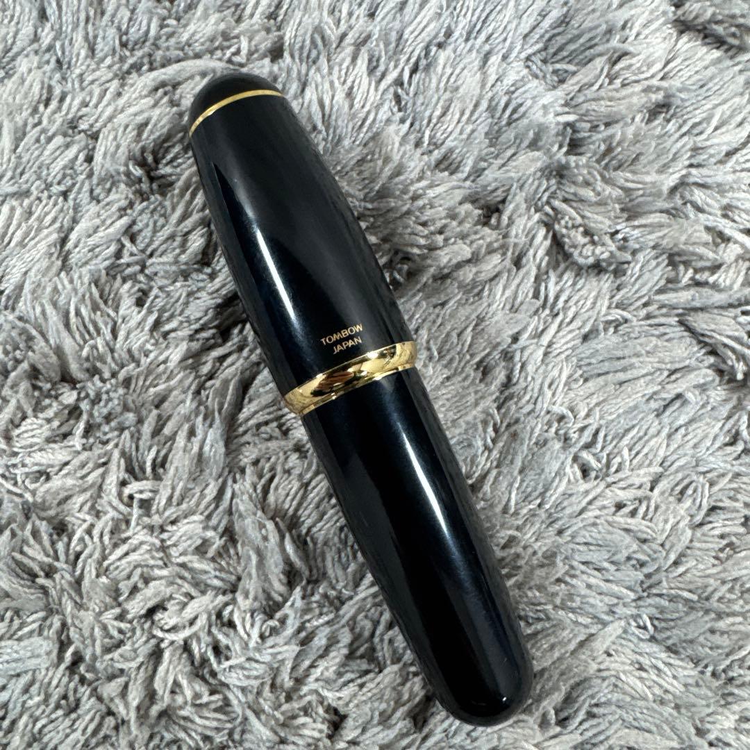 TOMBOW トンボエンピツ ZOOM 828 bw エッグ ボールペン - メルカリ