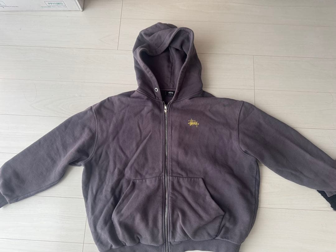 Stussy グレー ジップアップパーカー