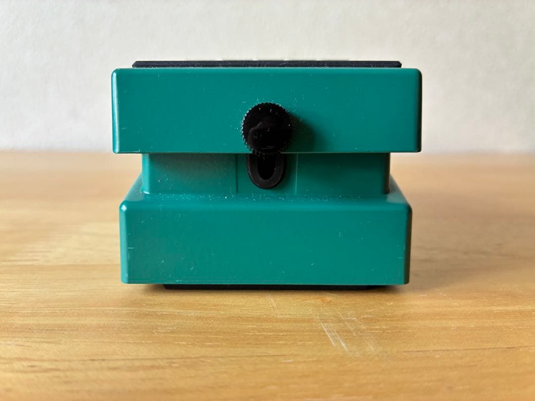 BOSS TR-2 Tremolo　エフェクター