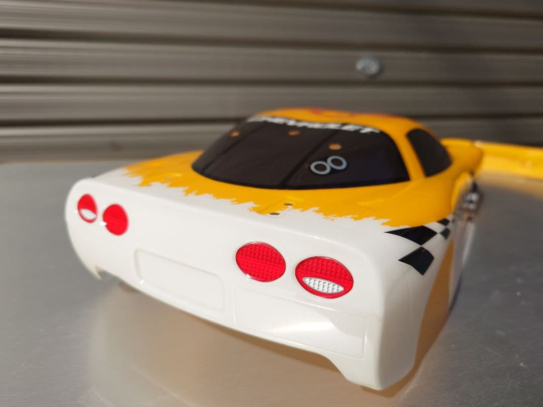 タミヤ コルベット C5-R 　1/10　ラジコン　メーカー完成スペアボディ