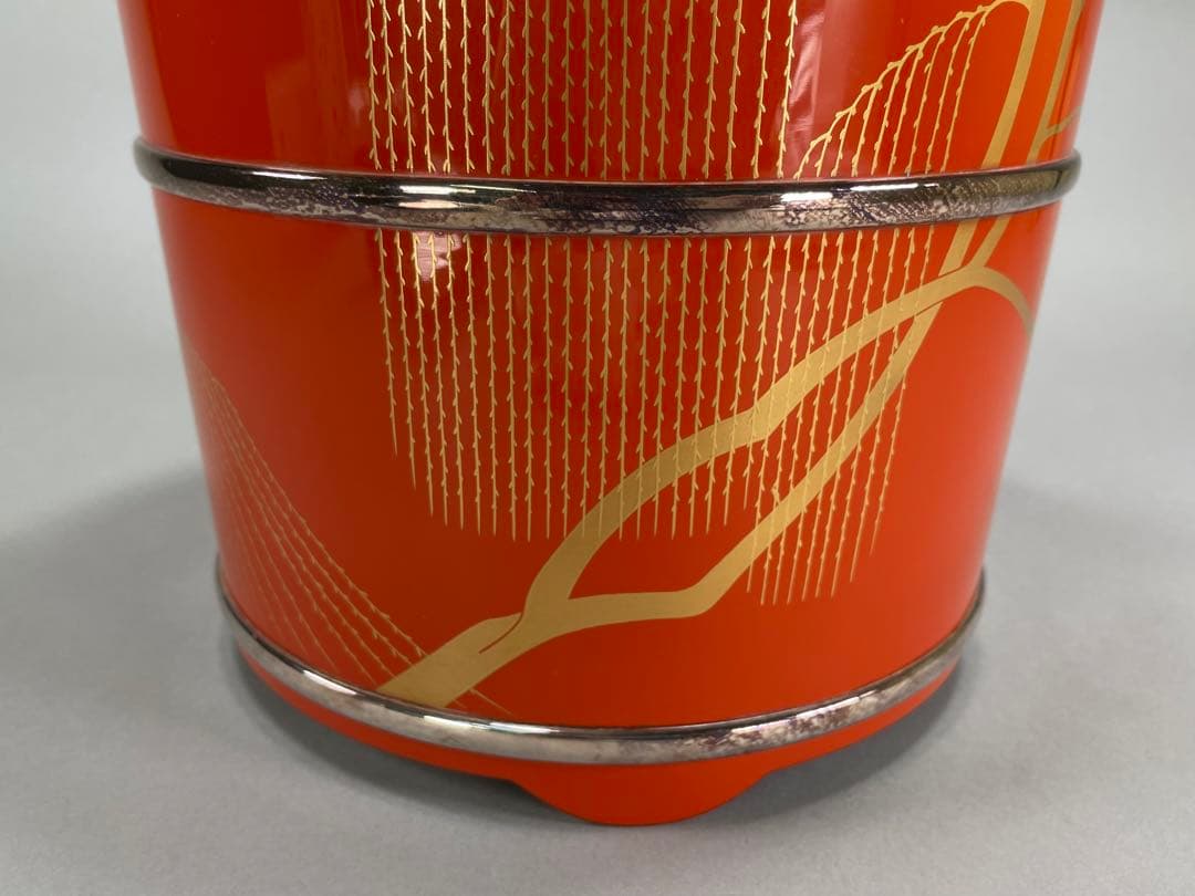 輪島塗 細井正雄作 朱色手桶水指 銀箍 柳蒔絵　布 共箱 茶道具 天然木 漆芸