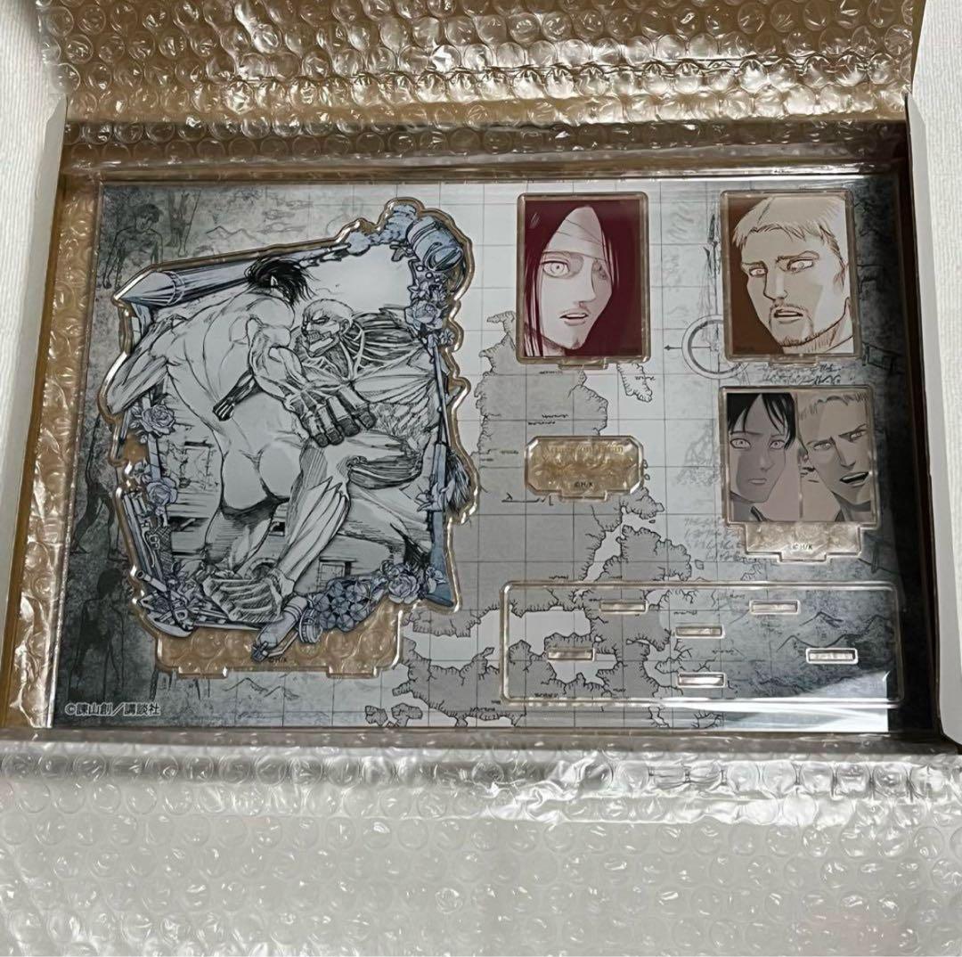 進撃の巨人 ANIQUE アクリルジオラマ 人類の戦い エレン ライナー 進撃