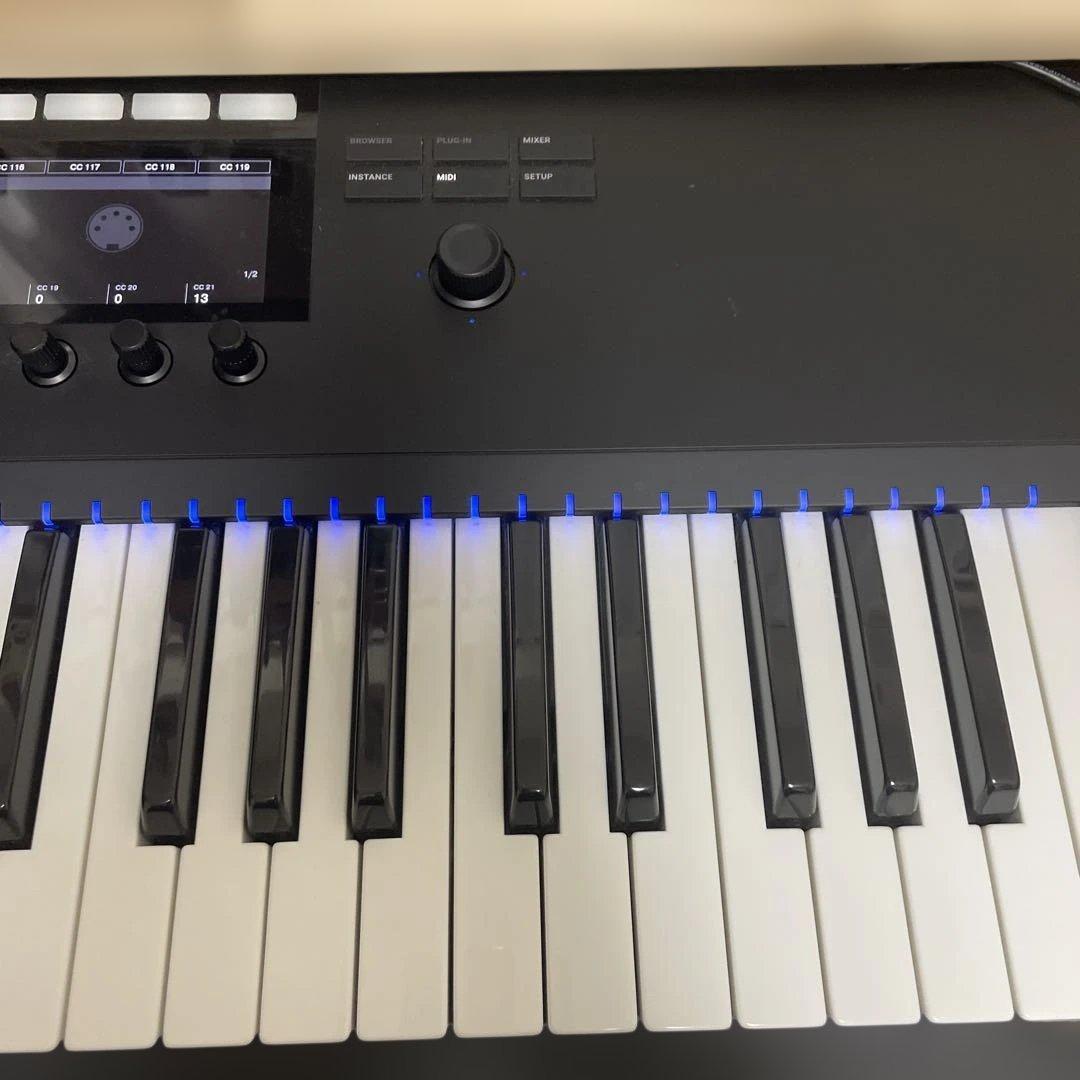KOMPLETE KONTROL S49 mk2 MIDIキーボード　元箱あり