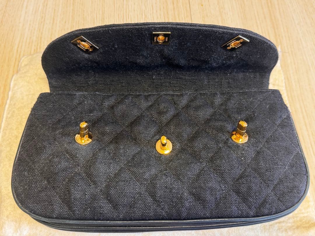 ⭐️希少⭐️CHANEL 3連ターンロック クラッチバッグ