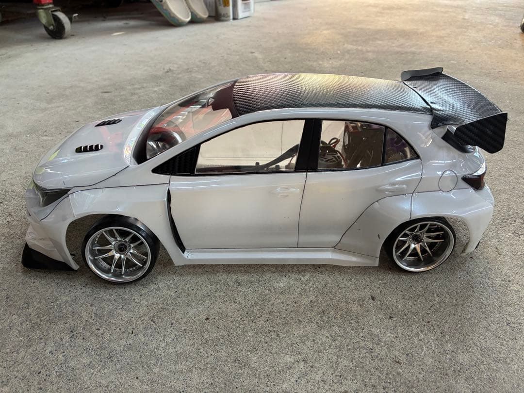 中古、アディクション　カローラスポーツ　ボディーのみ。