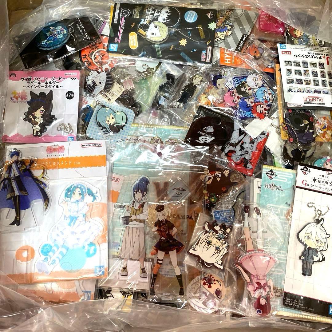 アニメキャラクターグッズ まとめ売り 缶バッジ アクスタ ラバスト 美少女