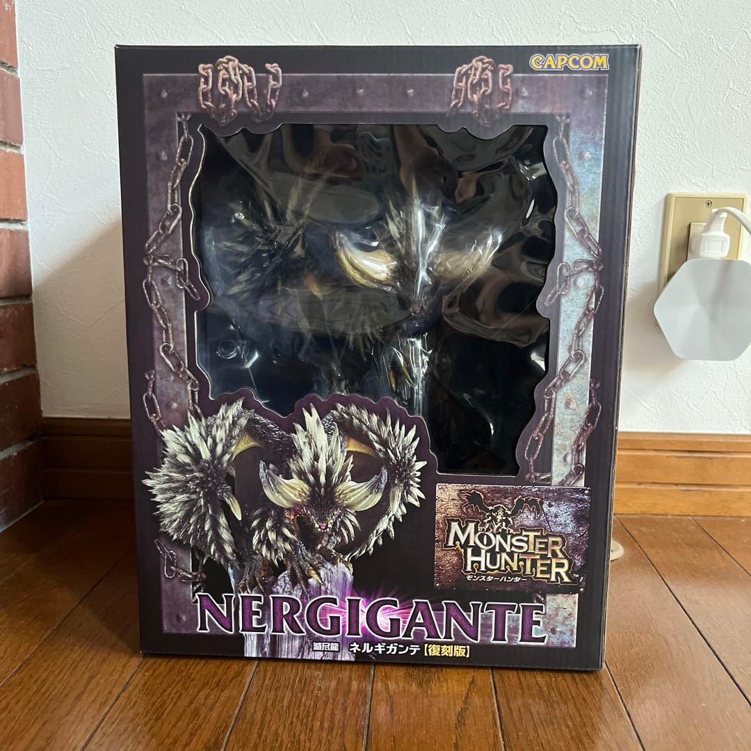 Monster Hunter Nergigante フィギュア Amazon.com: Piliwl Monster Hunter: Nergigante Creator's Model