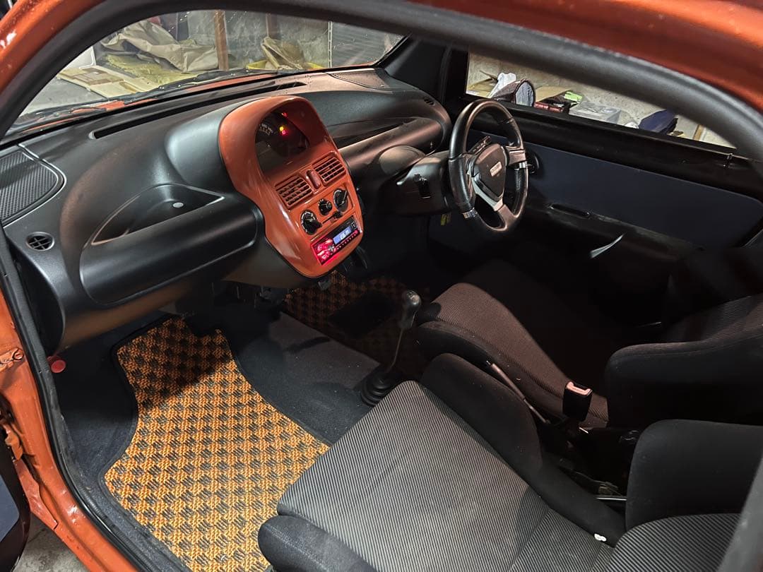 スズキ　ツイン　カスタムカー　低走行車