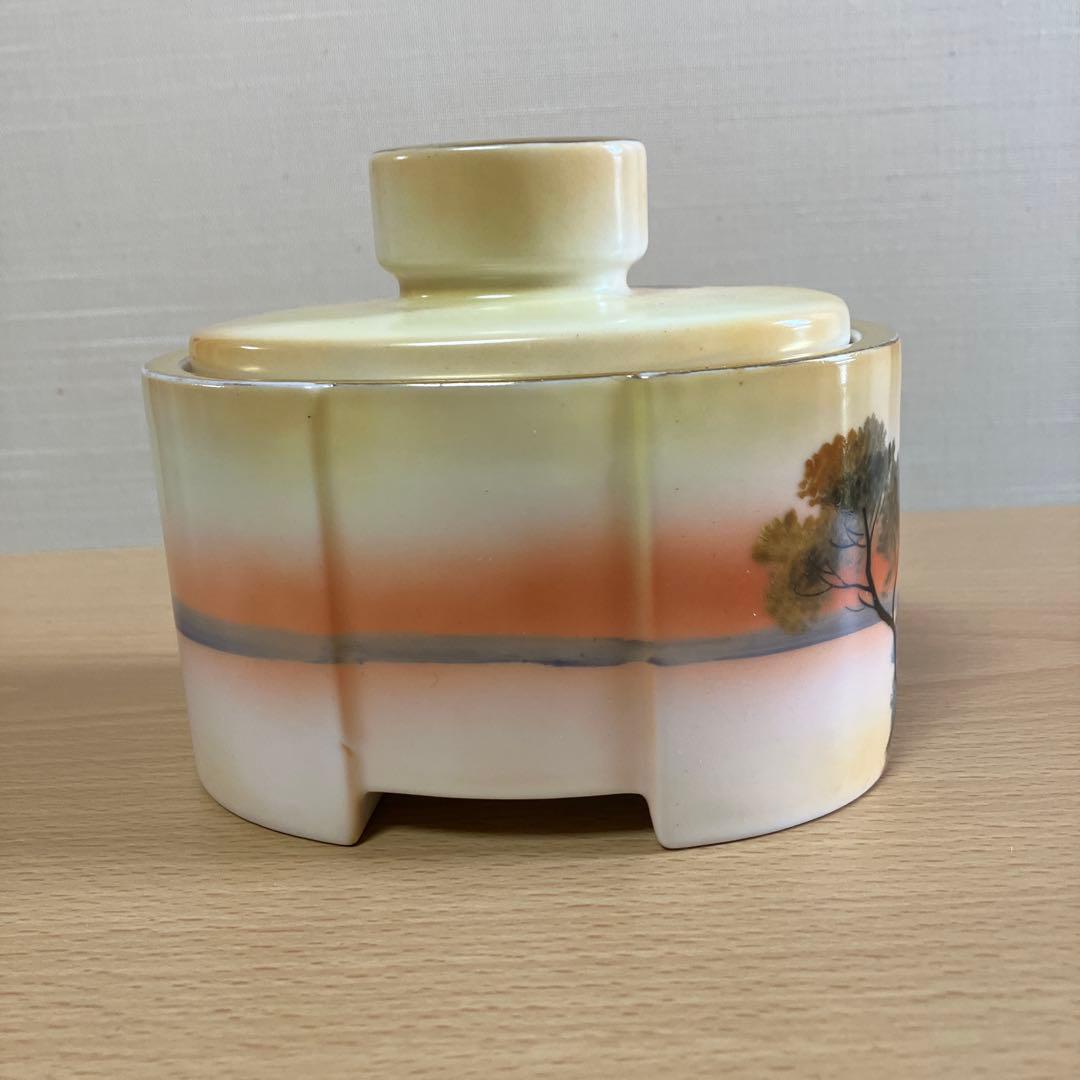 2. オールドノリタケ 蓋つき小物入れ