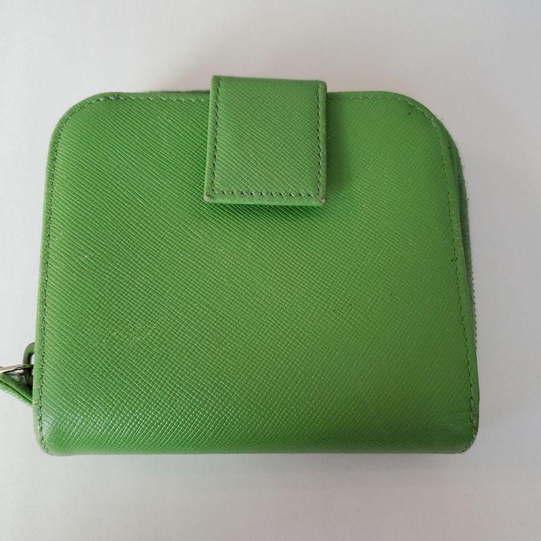 PRADA グリーン サフィアーノレザー 二つ折り財布 - メルカリ