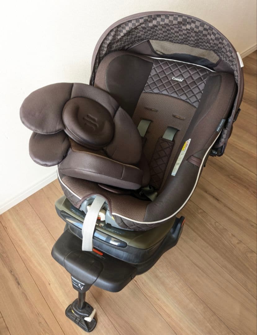 コンビ 新生児OK！エッグショックシート付き ラクティアターン