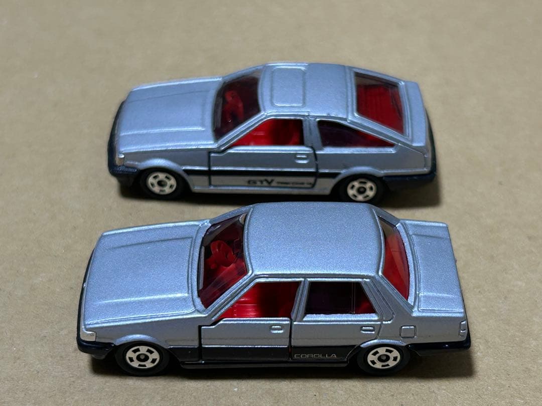 トミカ トヨタ カローラ4ドアセダン カローラレビン 2台セット