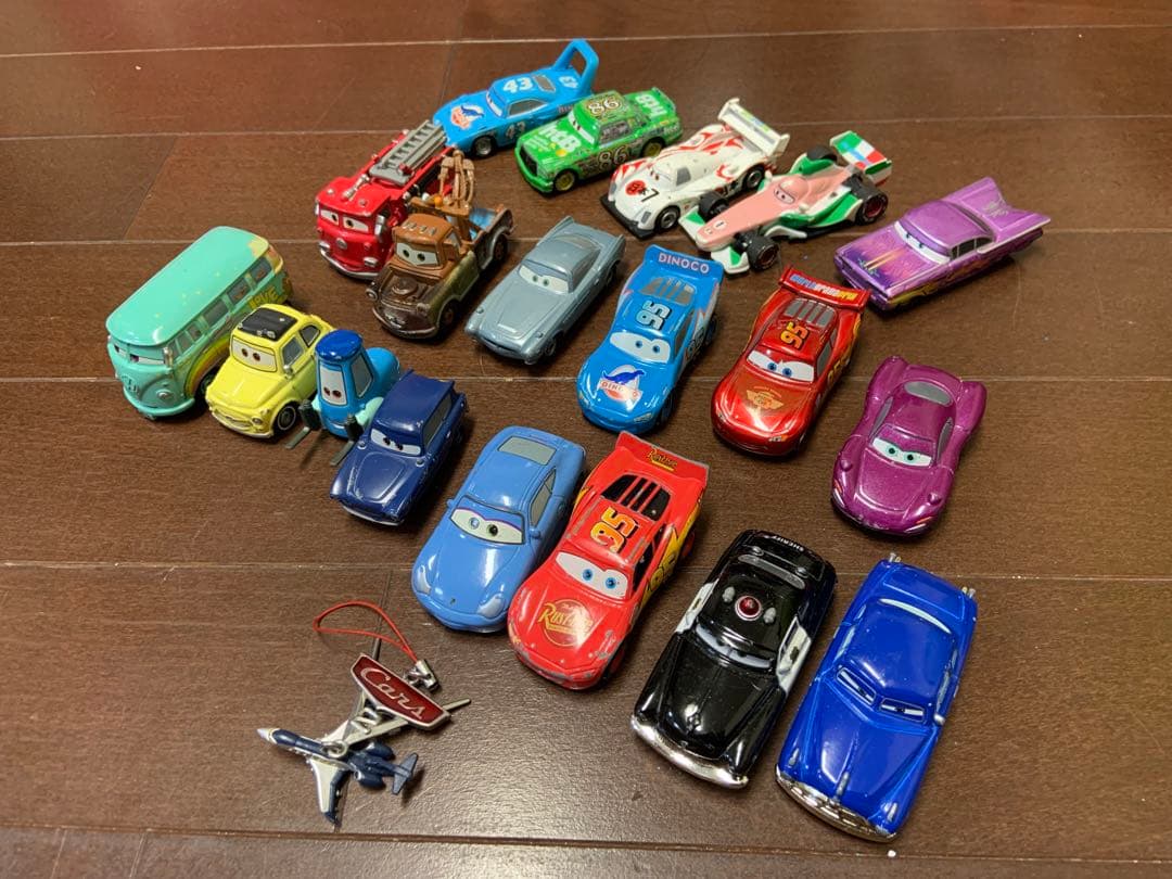 トミカ　カーズ　セット　まとめ売り
