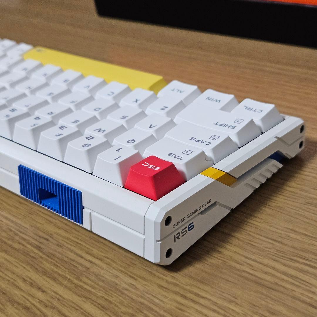 NEC PC-9821用キーボードを付属品添付箱に入れて