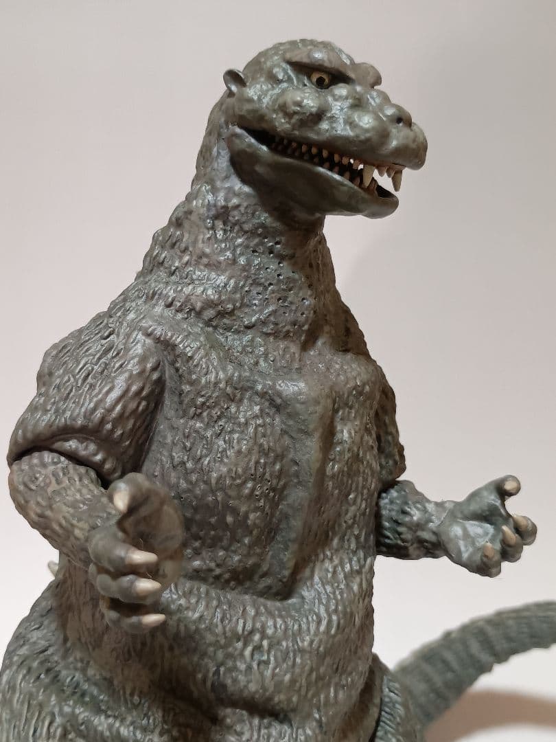 ビリケン商会　ゴジラ1954　ソフビ組立キット 組立塗装済完成品 Amazon.co.jp: ゴジラ（1954） ミドル ソフビキット 復刻版 ノン