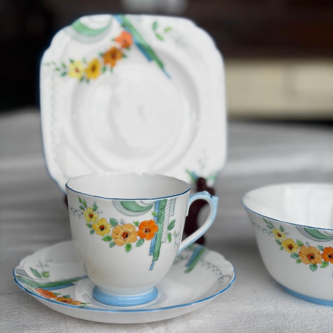 英国アンティーク タスカン カップ ソーサー トリオ & シュガーボウル