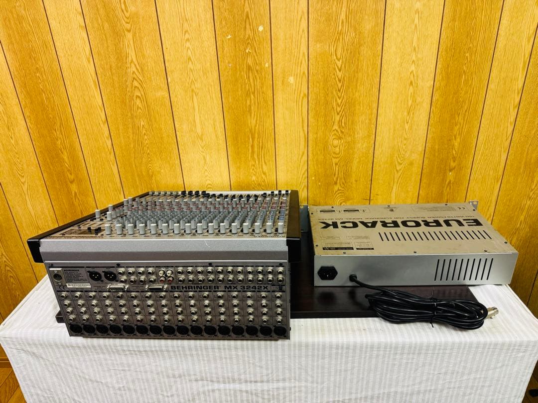 Behringer EURORACK MX3242X ミキサー ユーロラック