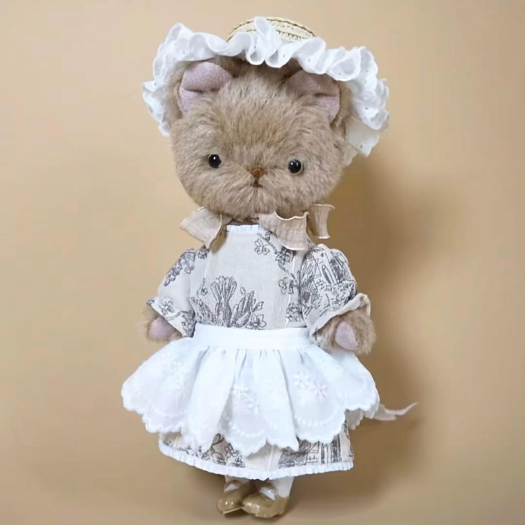 上品な猫さん アーティストベア 海外作家様 テディベア ハンドメイド 置物