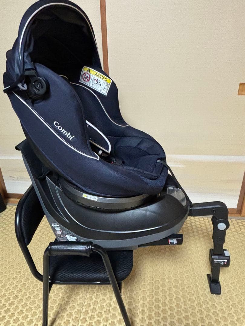 コンビチャイルドシート クルムーヴISOFIX Simplight ネイビー