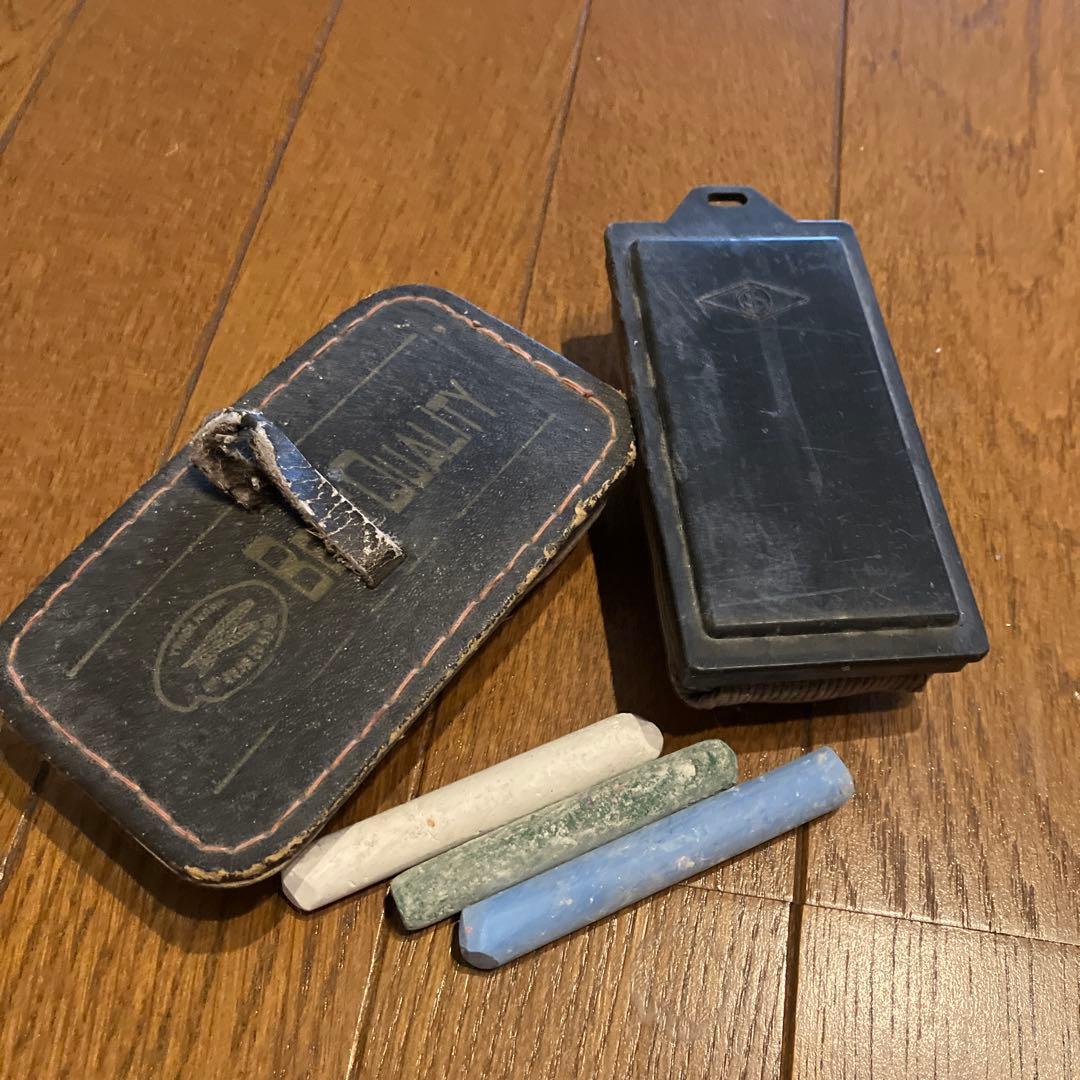 昭和レトロ 古道具 黒板消し 2個 チョーク付き アンティーク - メルカリ