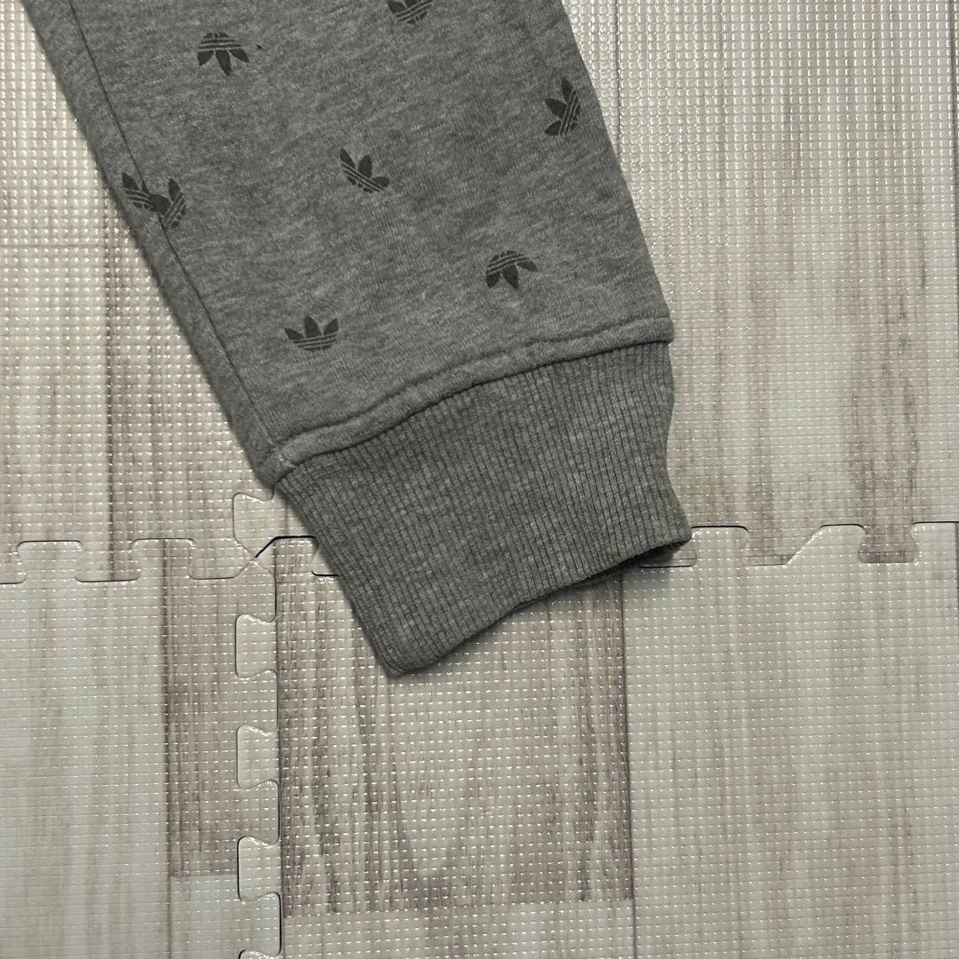 アディダス スウェット パーカー 7分丈パンツ 上下 セットアップ きゃりー着用