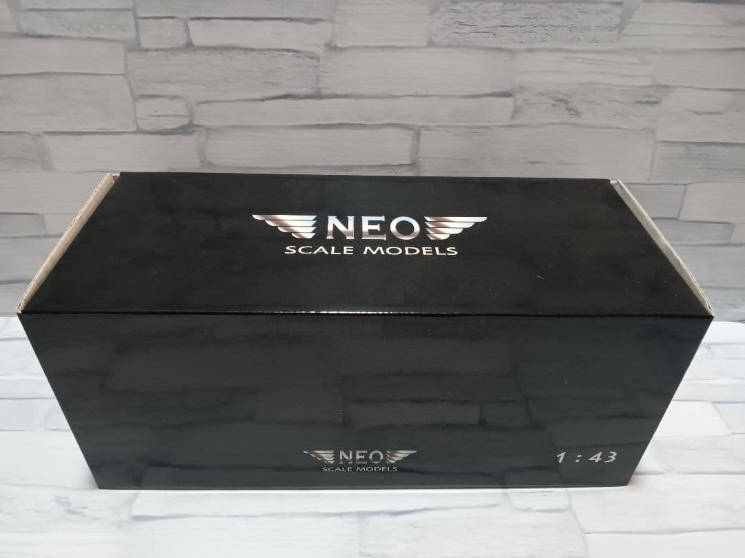 1/43 NEO　ハマーH2 ストレッチリムジン　ミニカー　ブラック　模型 1⁄43 NEO ハマーH2 ストレッチリムジン ミニカー ブラック 模型