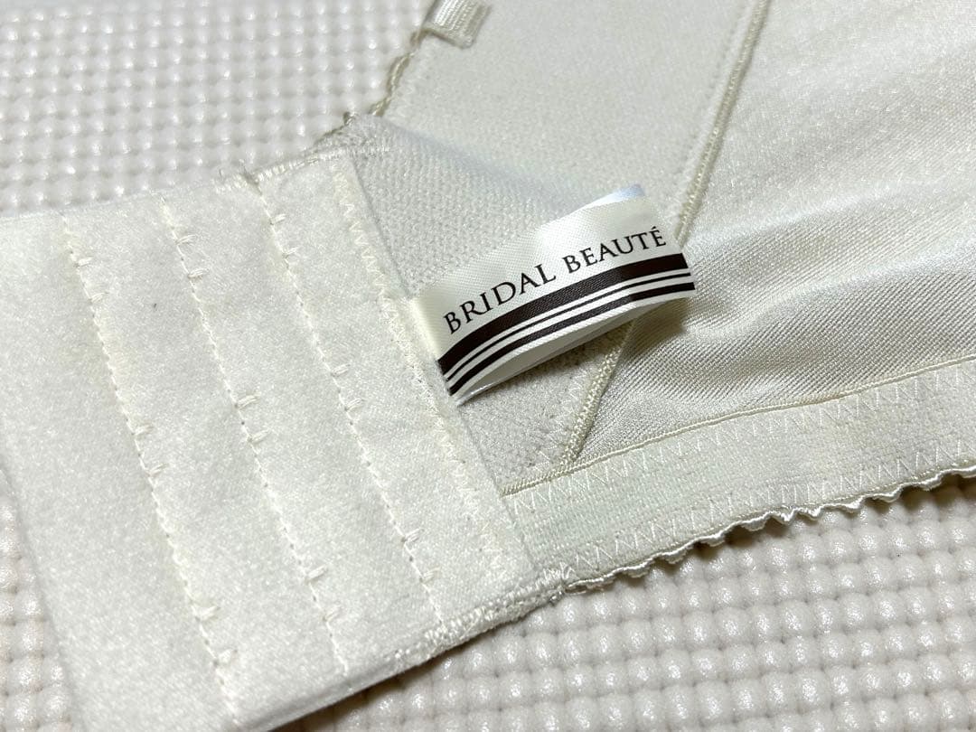 BRIDAL BEAUTE ブライダルインナー ビスチェ C70 ガードル M