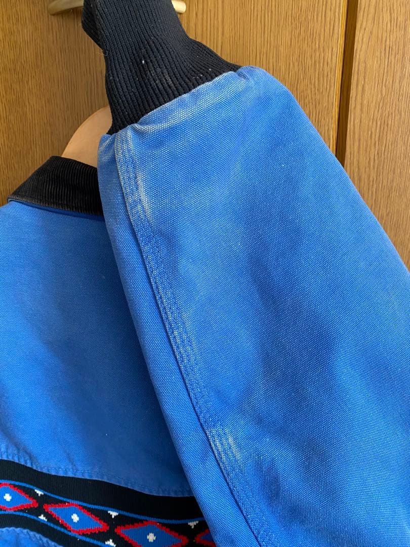 Carhartt ボンバージャケット 青