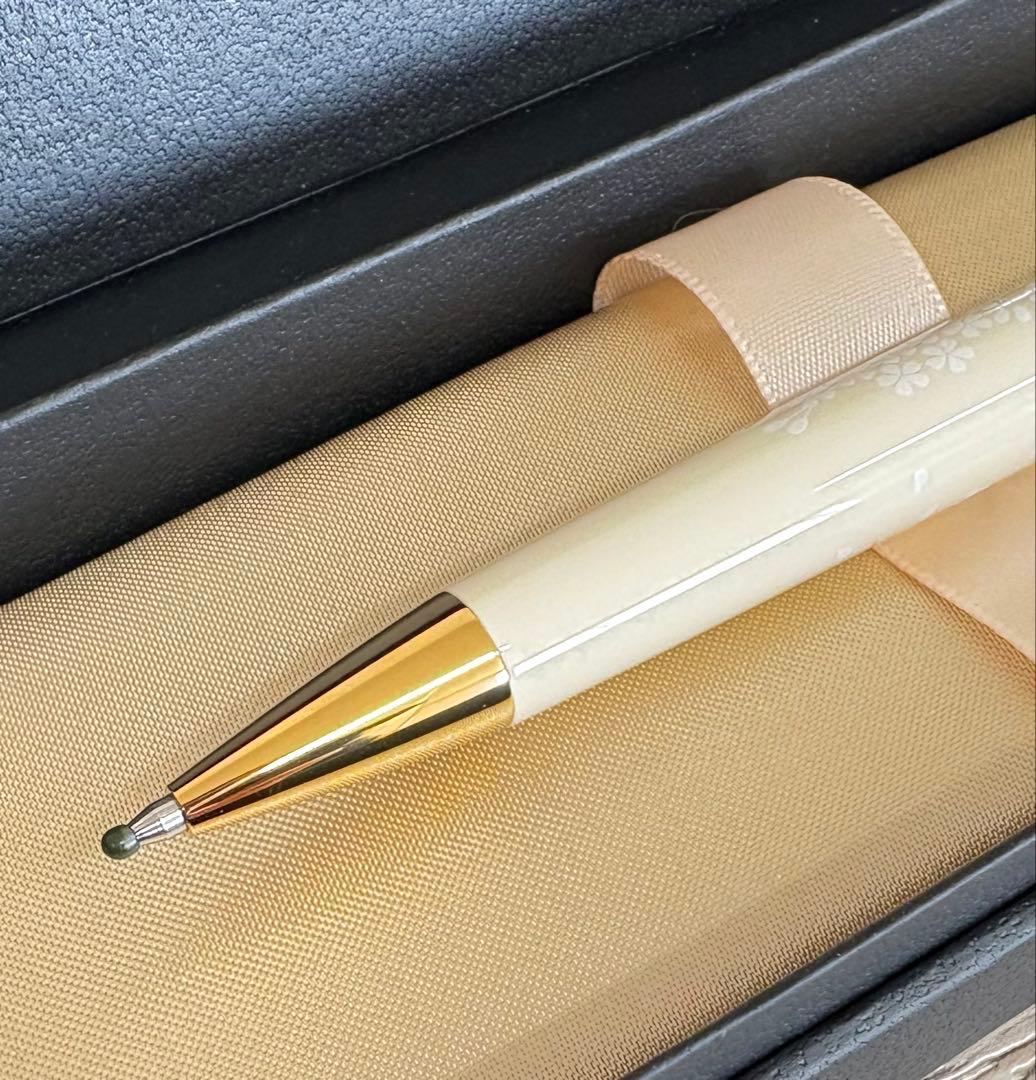 《未使用 》パイロット レディホワイト 桜 油性ボールペン