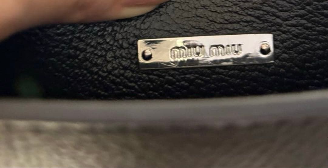 MIUMIU ミュウミュウ　ショルダーバッグターンロック　チェーンレザー