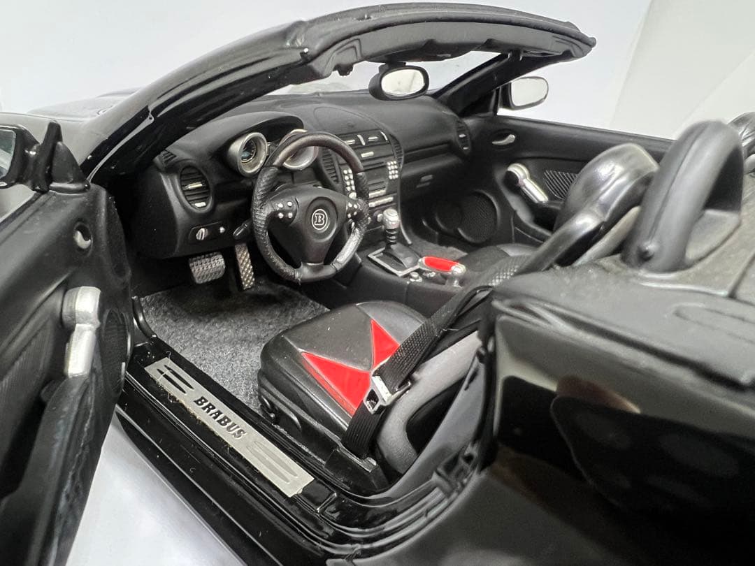 絶版1/18メルセデスベンツSLK55 brabus/AMG (ホットワークス)