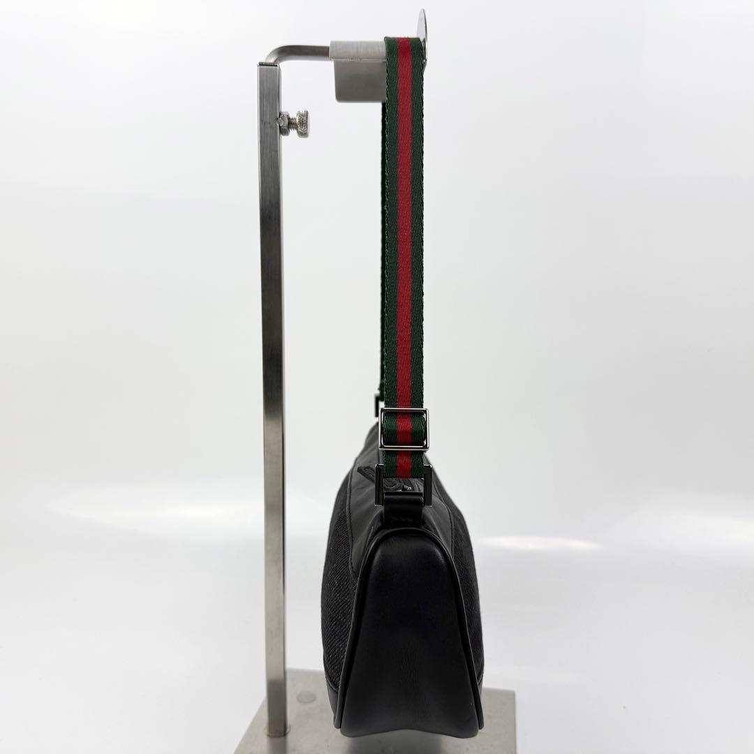 【極美品】グッチ シェリーライン アクセサリーポーチ レザー ロゴプレート 黒