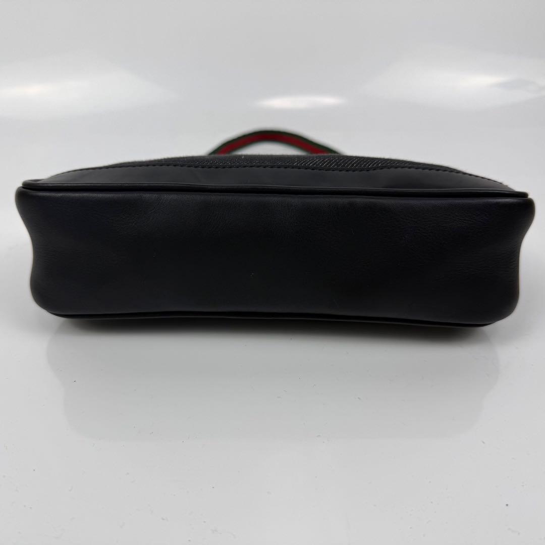 【極美品】グッチ シェリーライン アクセサリーポーチ レザー ロゴプレート 黒