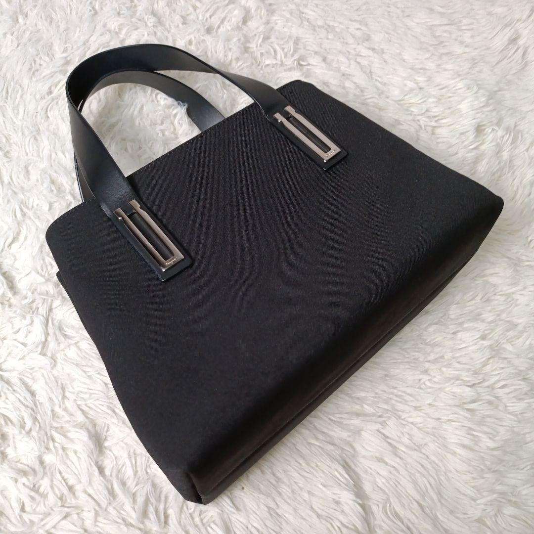 美品■Salvatore Ferragamo ハンドバッグ ブラック 人気モデル
