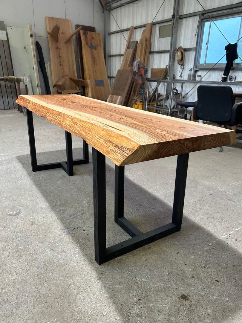 むぅ一枚板ダイニングテーブルテーブル　机　無垢 天板　リビング　一枚板家具