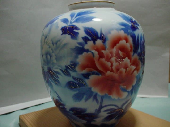 有田焼　壺　宮内庁御用達　　ｚ23