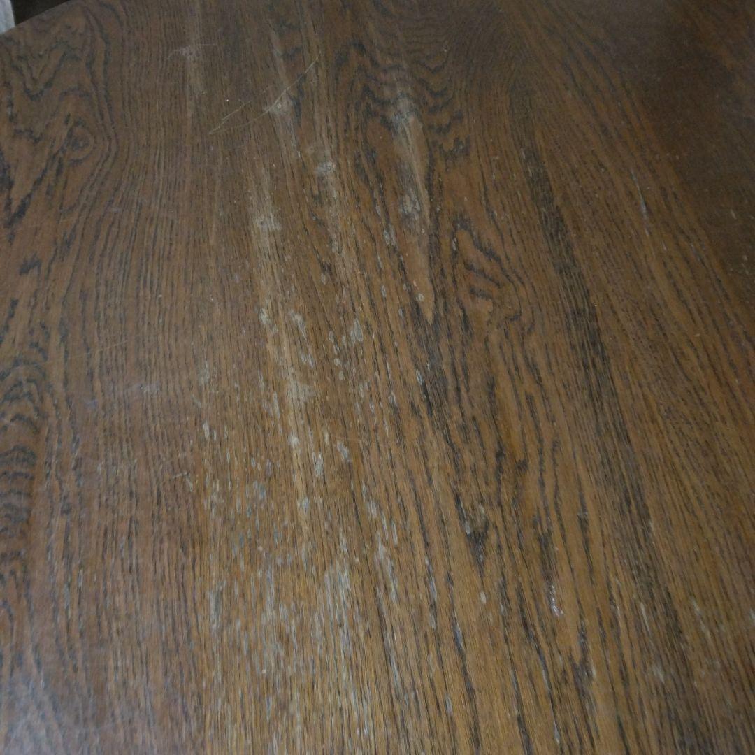 木製丸テーブル