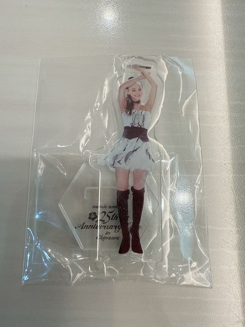 安室奈美恵 ガチャ アクリルスタンド final space 21番 - メルカリ