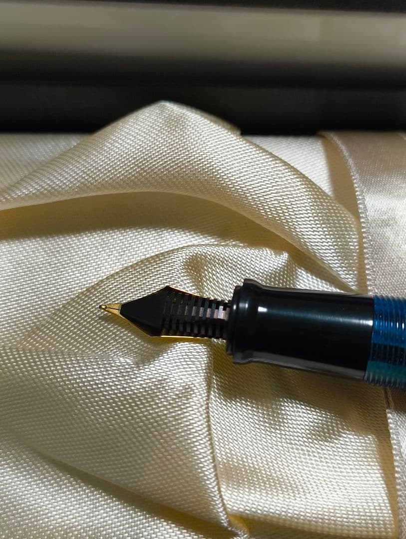 も*】様 大西製作所　セルロイド万年筆　ウッドライン　ブルー