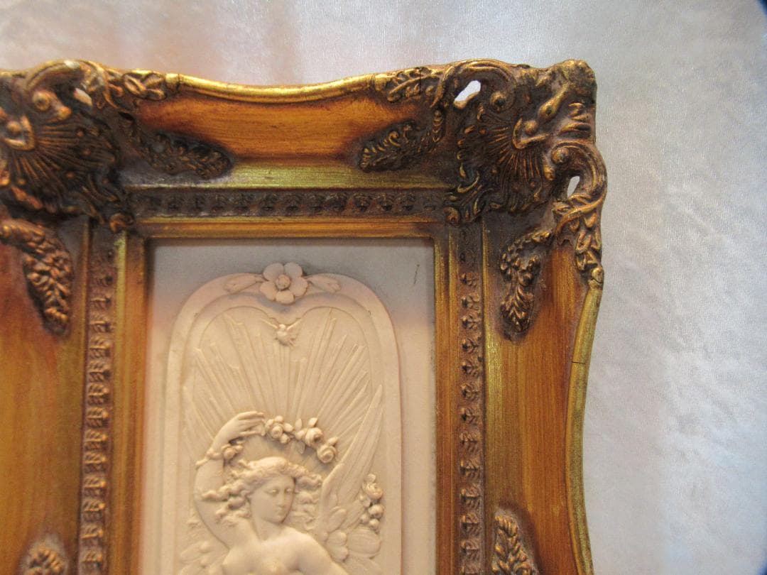 アラバスタの壁掛けヴィーナスと天使19世紀刻印あり裏にもマークあり