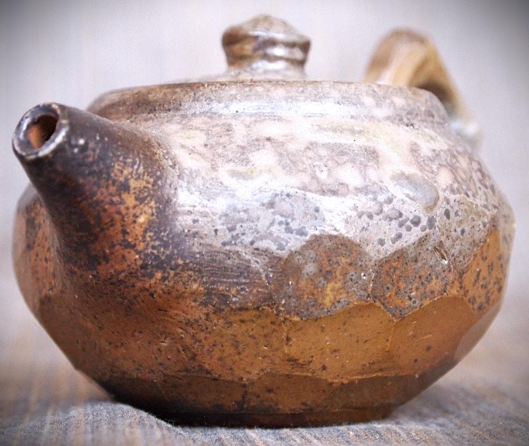 新品★竹内靖之【師：山本陶秀】★備前面取り急須（宝瓶）B