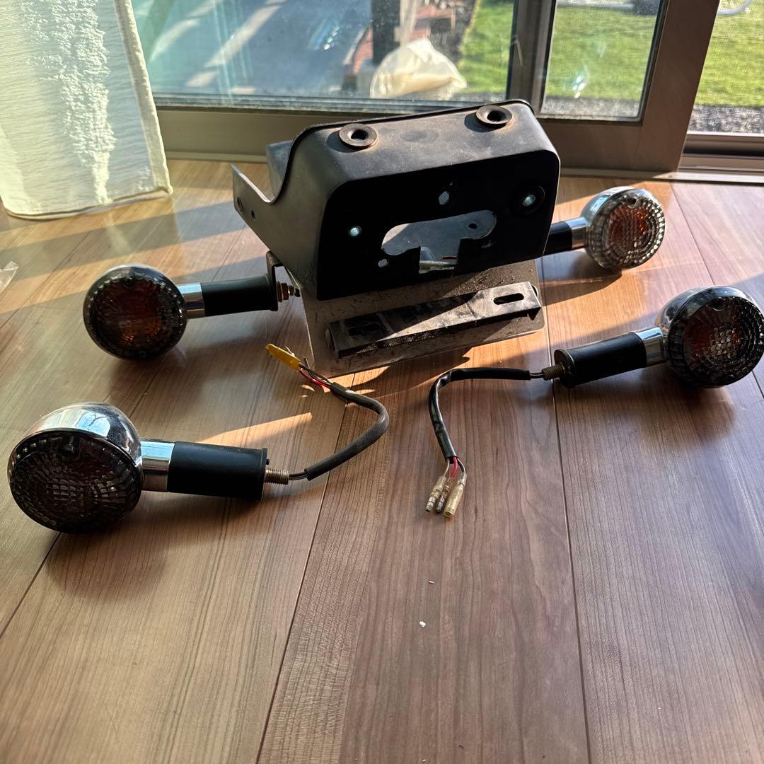 ゼファー400純正ウィンカー、ブラックレンズ ゼファー400純正ウィンカー、ブラックレンズ ゼファー400純正