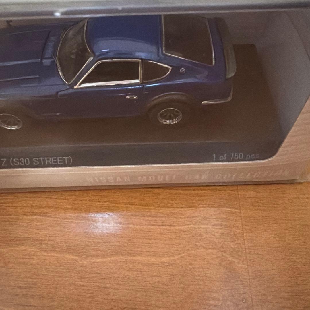 Nissan Fairlady Z ミニカー KWAMOL2001