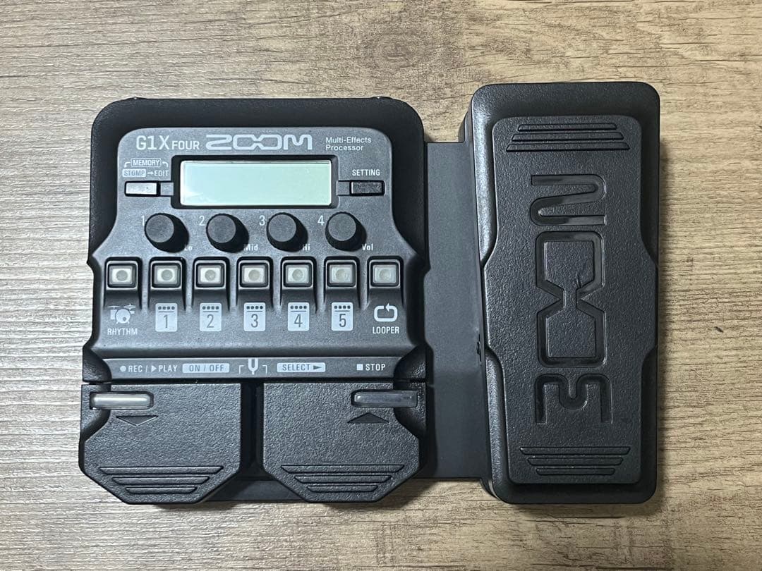 ZOOM / G1X FOUR -純正ACアダプター付- マルチエフェクター