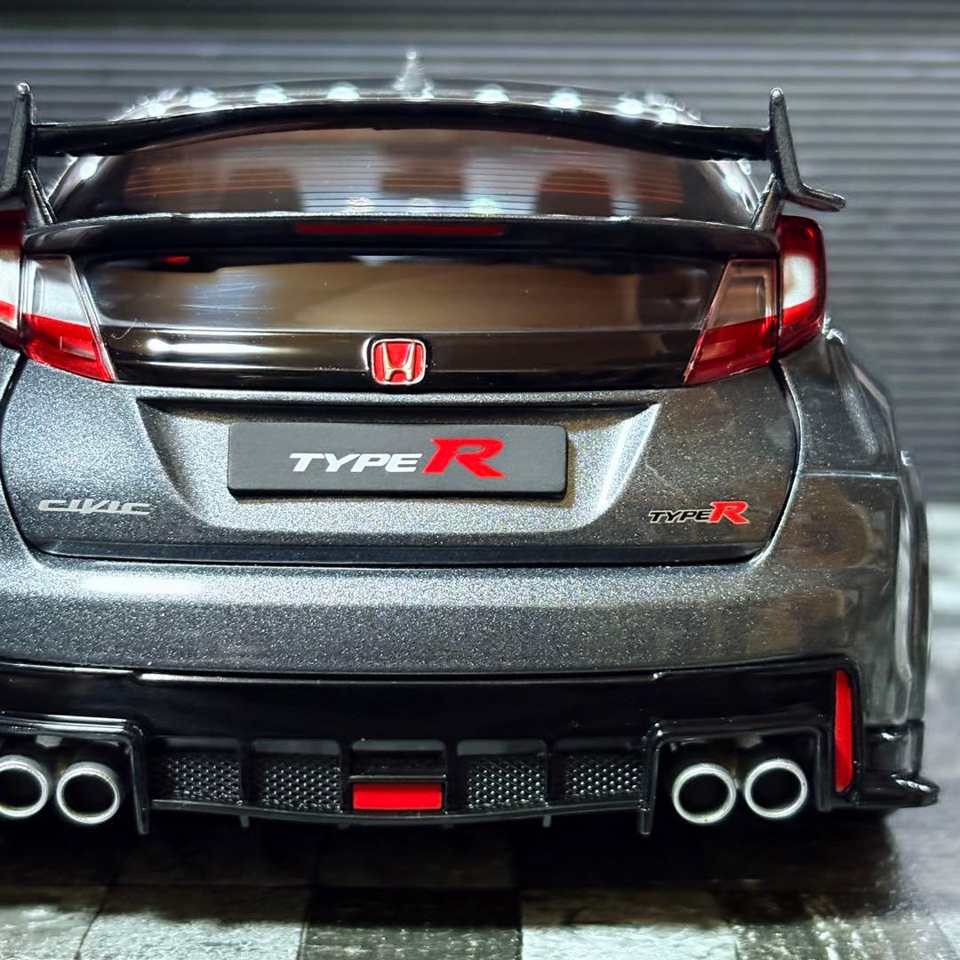 1/18 EBBRO ホンダ シビック タイプR FK2 2015