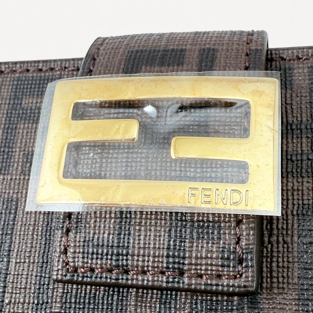 新品未使用】❤️花柄 二つ折り財布 フェンディ ズッキーノ 金ロゴ