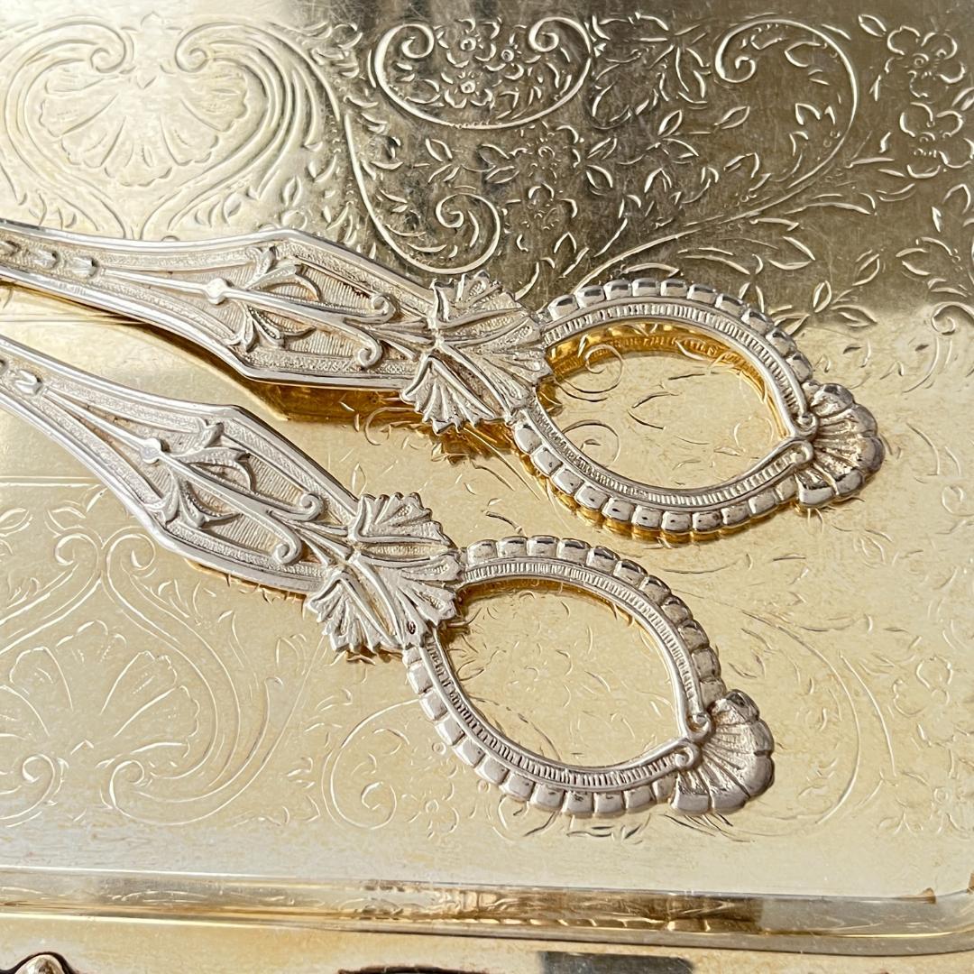 【英国】 グレープシザー / 葡萄鋏 アール・デコ【シルバープレート】