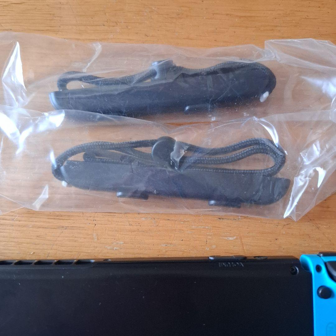 NintendoSwitch 本体のみ　充電器なし