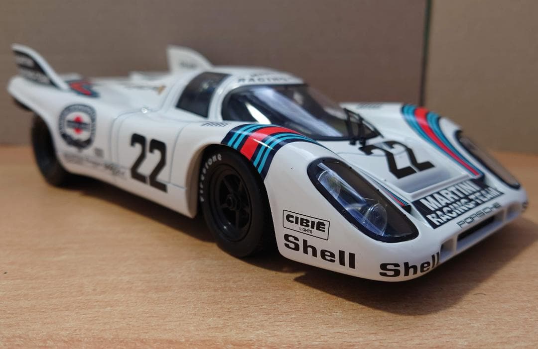 1/18 ポルシェ917K 1971 ル・マン優勝 #22 ノレブ製ミニカー