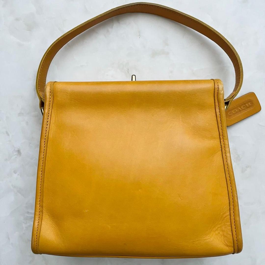バッグ COACH vintage archive handbag turn-lock